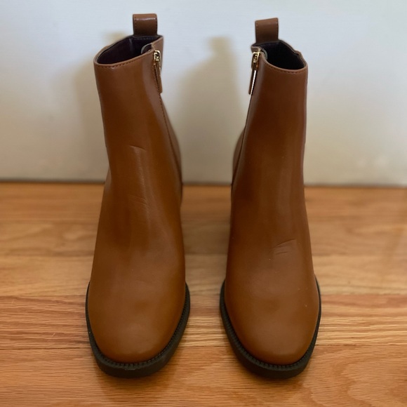Tommy Hilfiger Brown Ankle Boot, Size 6M - Picture 1 of 4